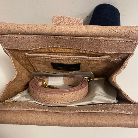 Elegant Tan/Nude Women's Clutch - Picture 5 of 7